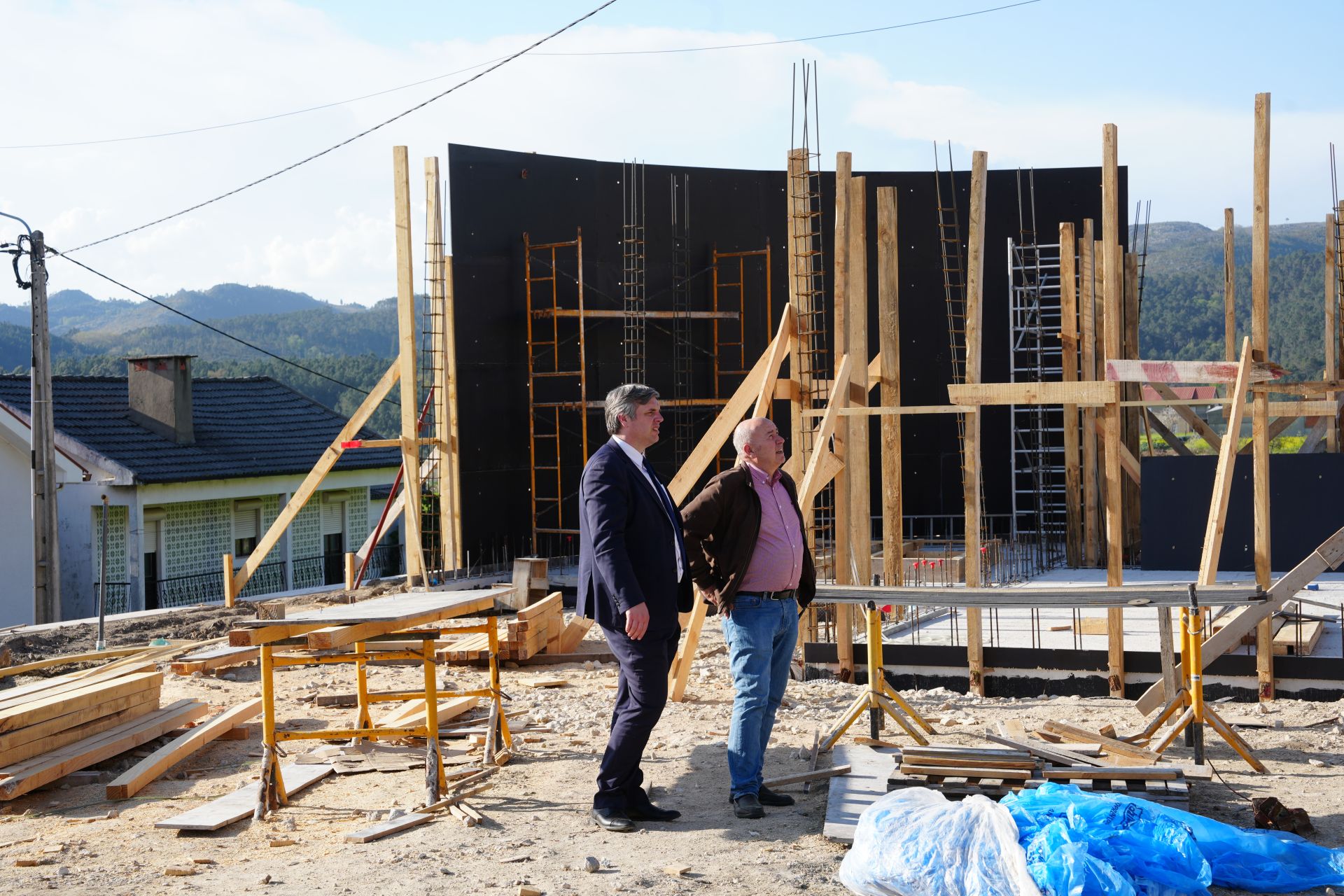 Requalificação da Envolvente à Igreja e Construção da Casa Mortuária do Bilhó