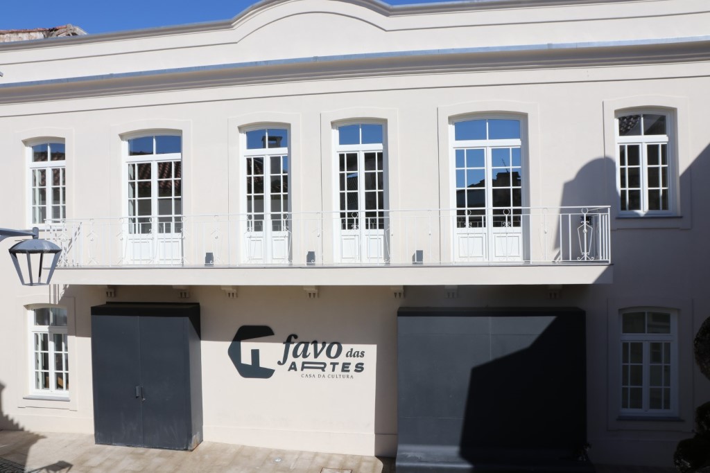 Hasta pública para cessão de exploração do bar/café do Favo das Artes